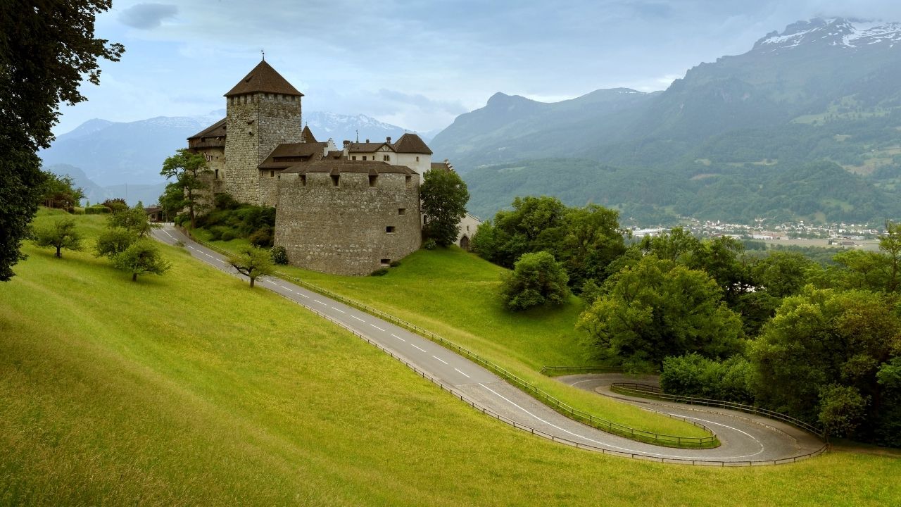 LIECHTENSTEIN 3